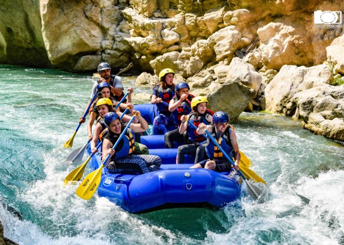 Grupo feliz rafting tampaón